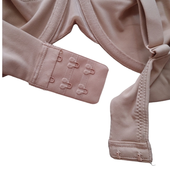 SKIMS Fits Everybody Unlined Lace Scoop Bra - Picture 9 of 14